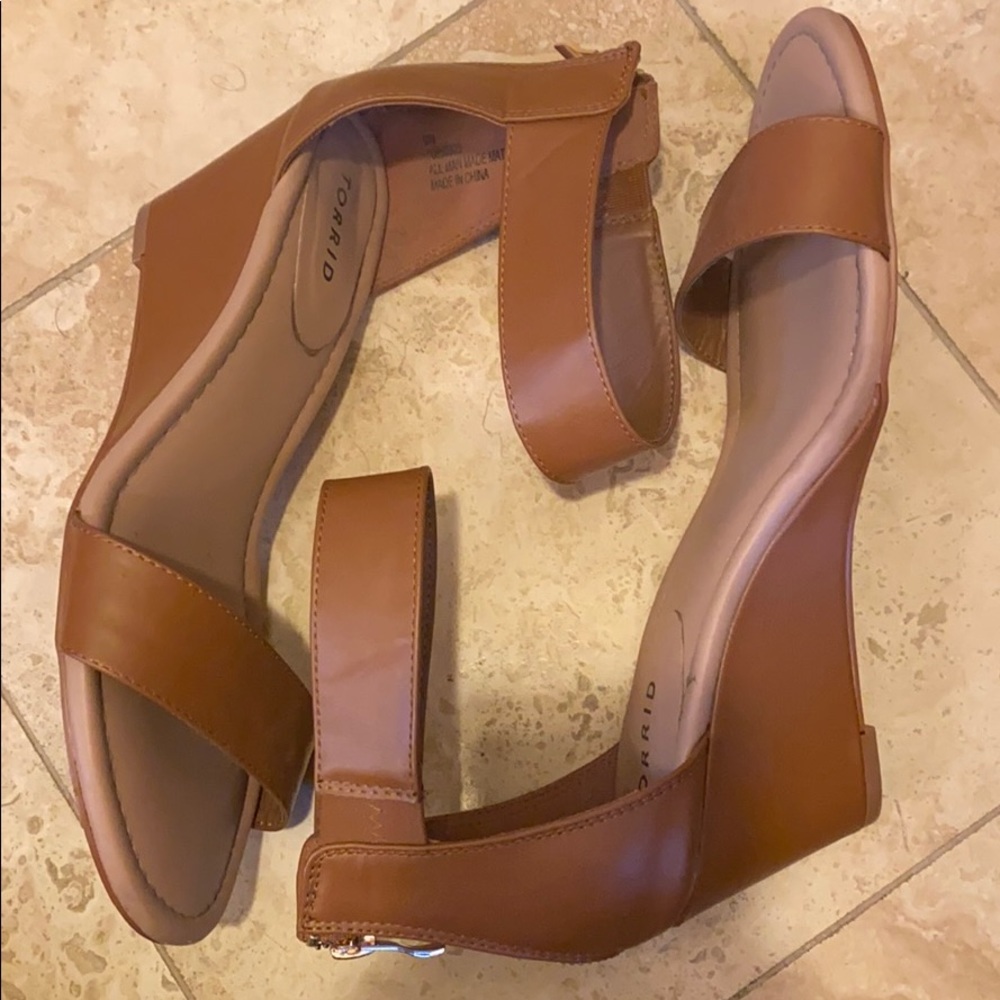 Torrid brown wedges